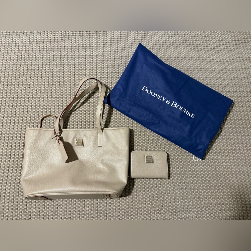 Dooney & Bourke